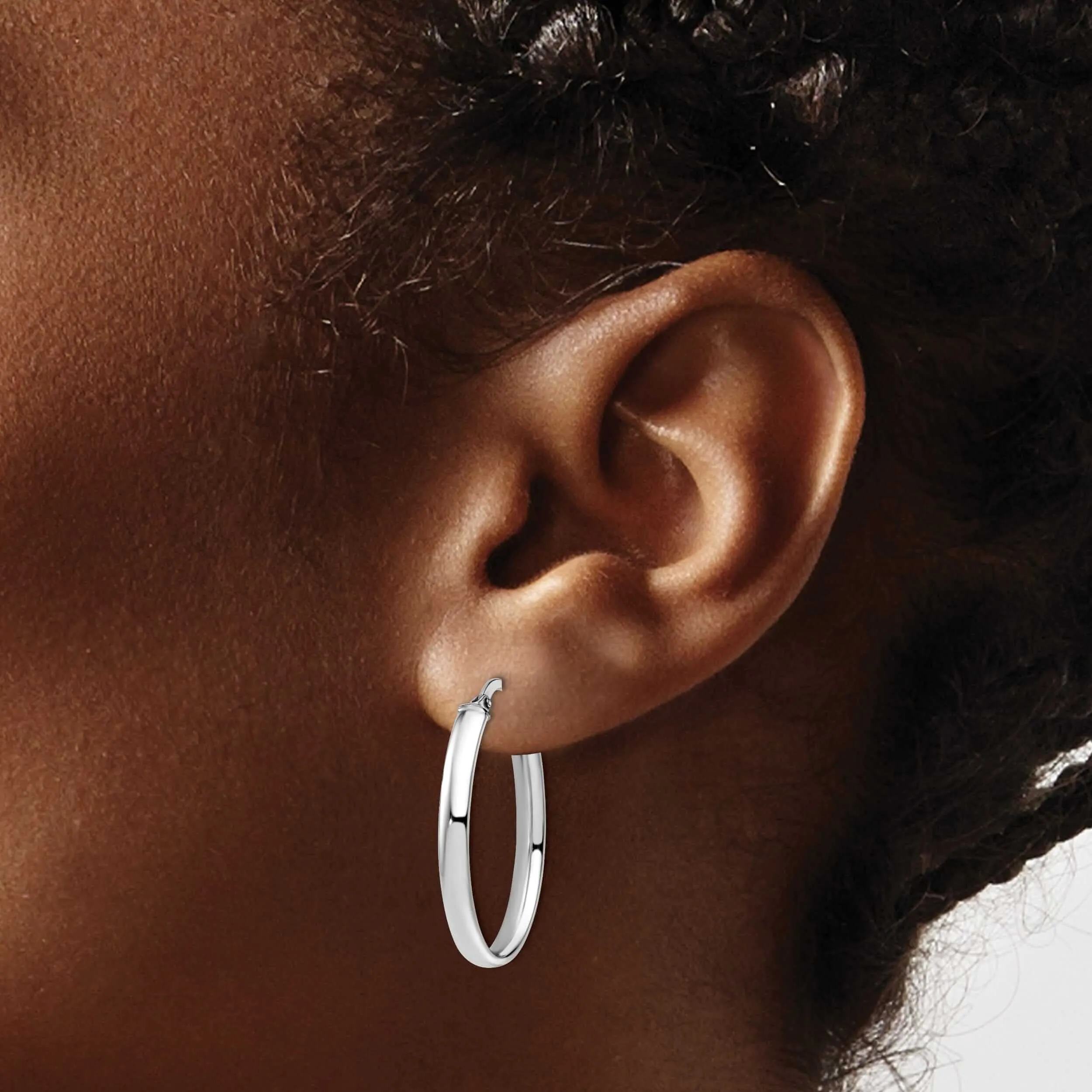 10k White Gold Oval Hoop Earrings