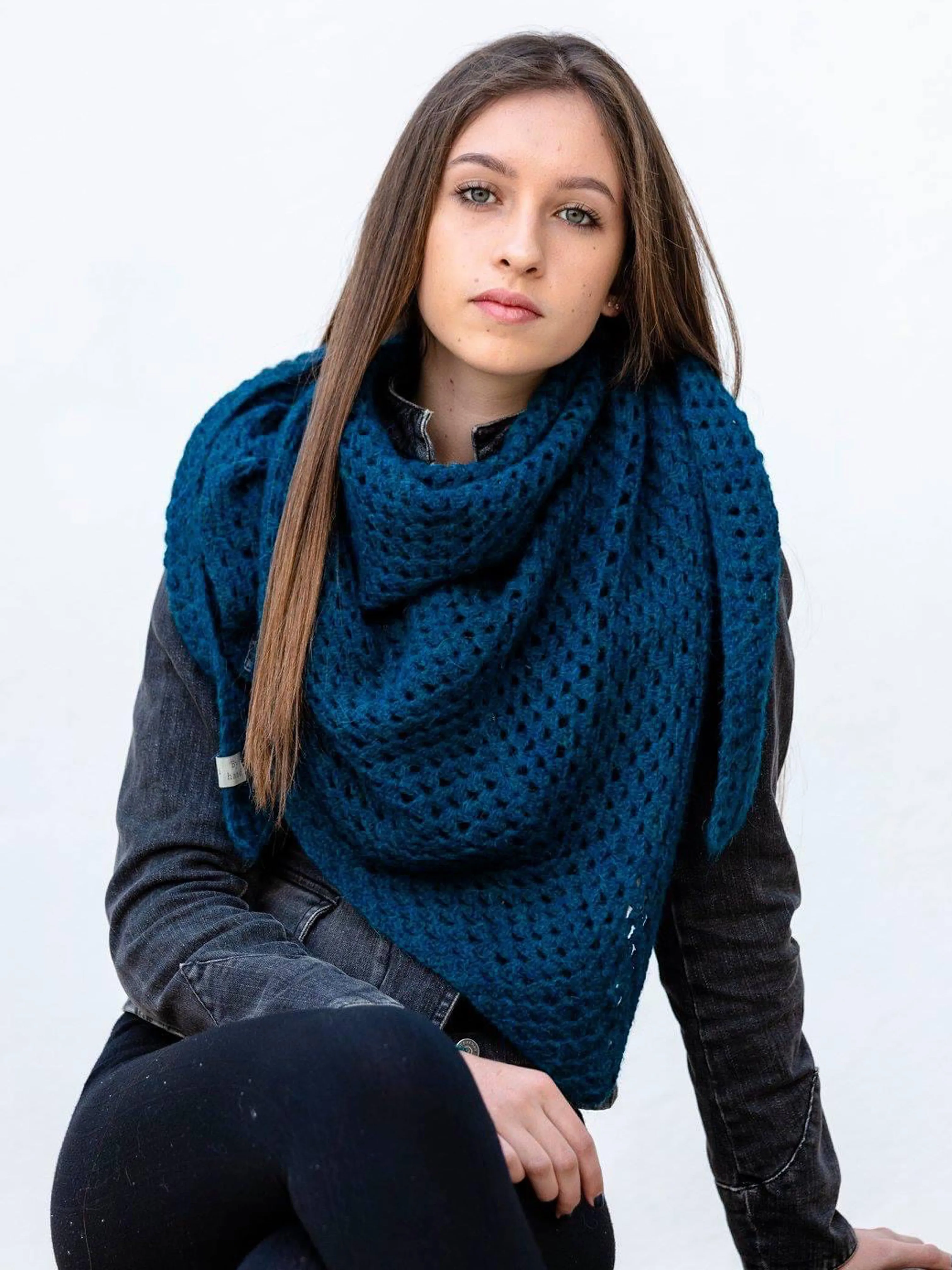 Amayi Alpaca - Crochet Wrap Scarf Dark Sea Green