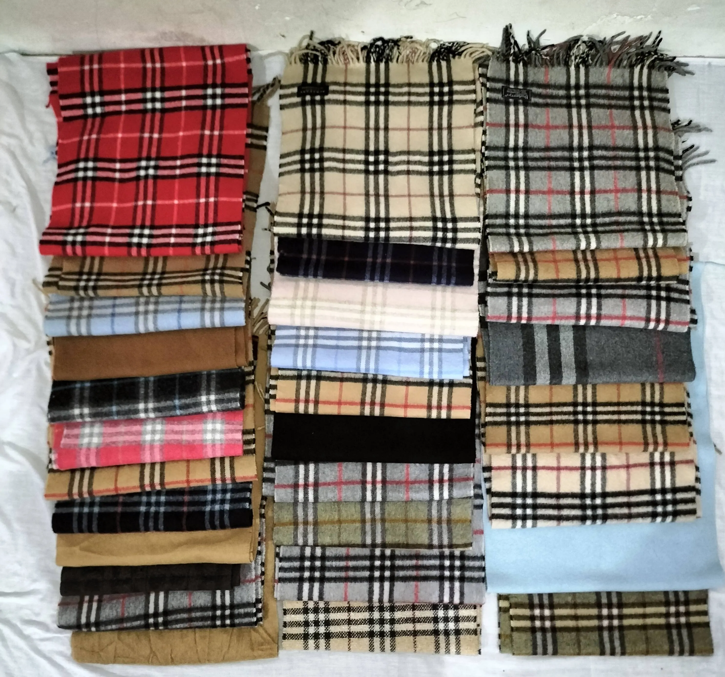 Authentic Original BURBERRY Scarves 🧣 (20) Pieces. Condition Like  New