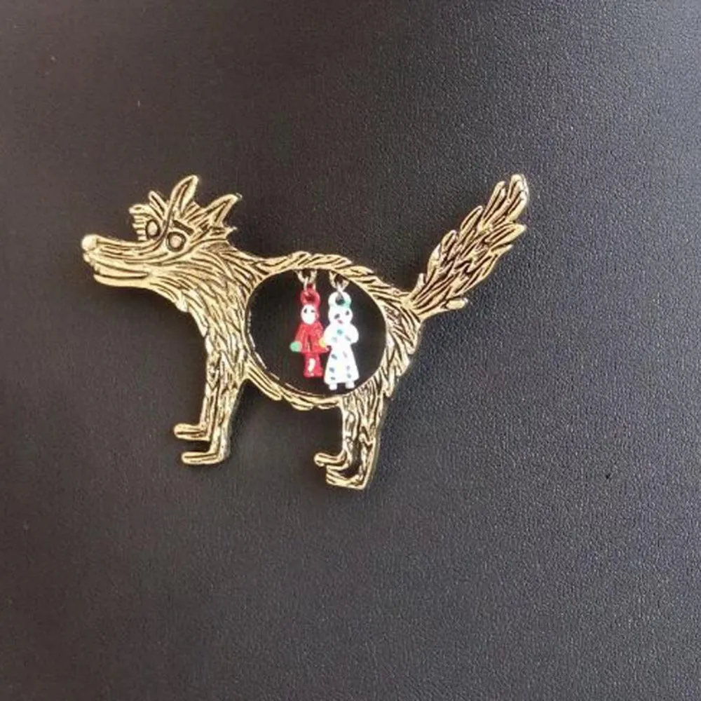 Vintage Wolf Brooch