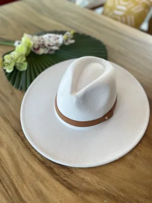 Wide brim panama hat in vegan felt